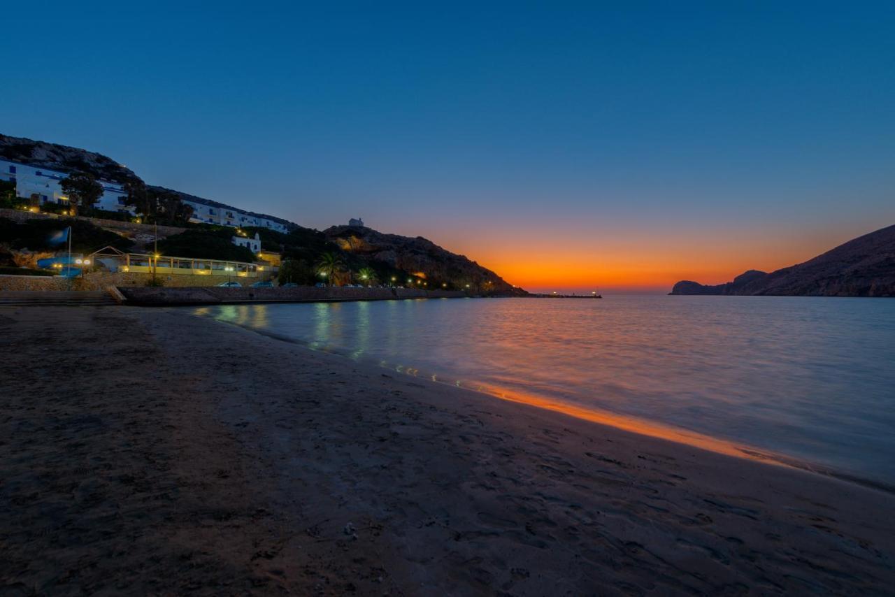 Dolphin Bay Seaside Resort & Suites Galissas Exterior foto