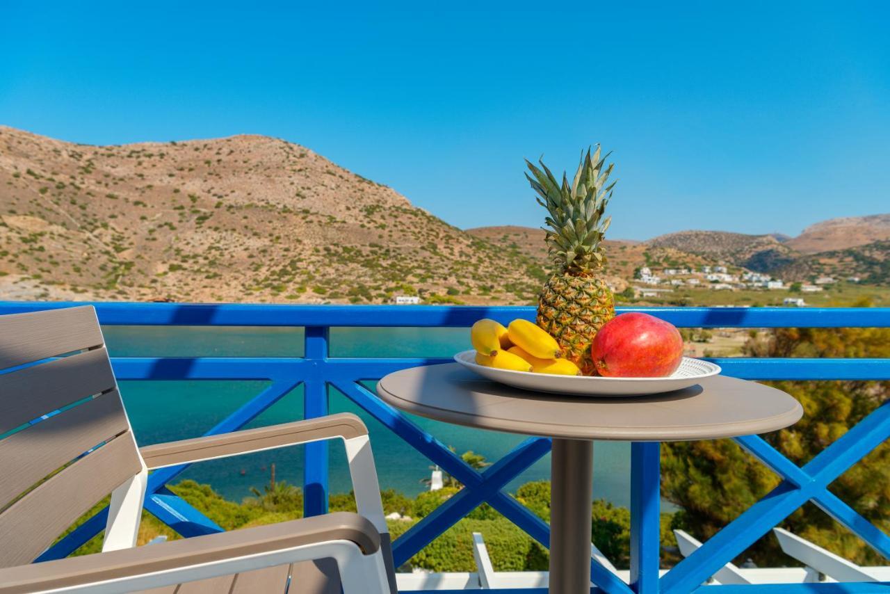 Dolphin Bay Seaside Resort & Suites Galissas Exterior foto