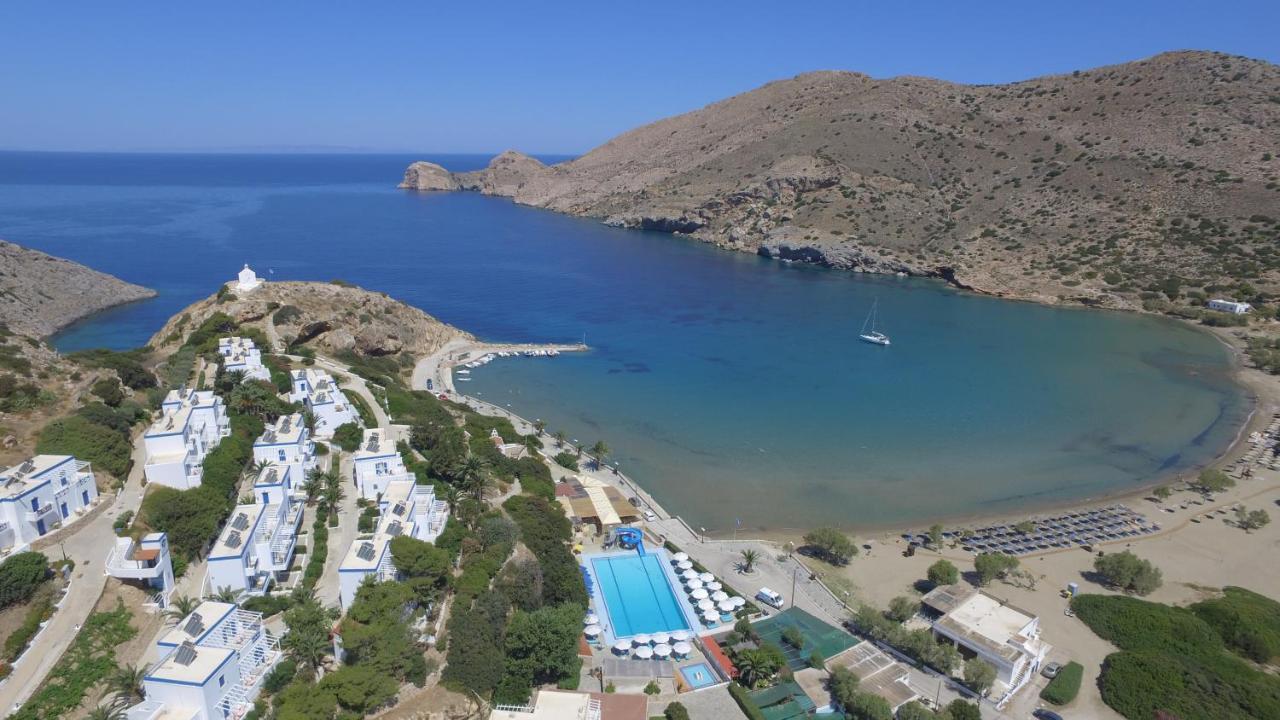 Dolphin Bay Seaside Resort & Suites Galissas Exterior foto